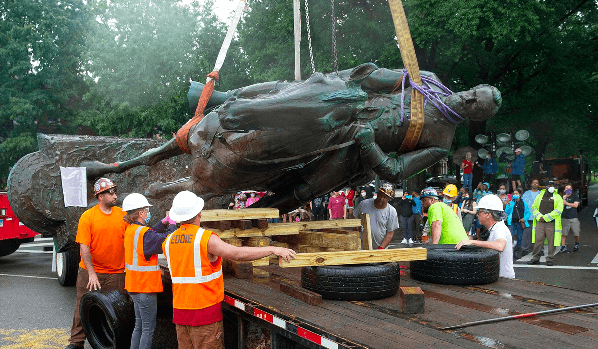 Removing Stonewall Jackson Statue